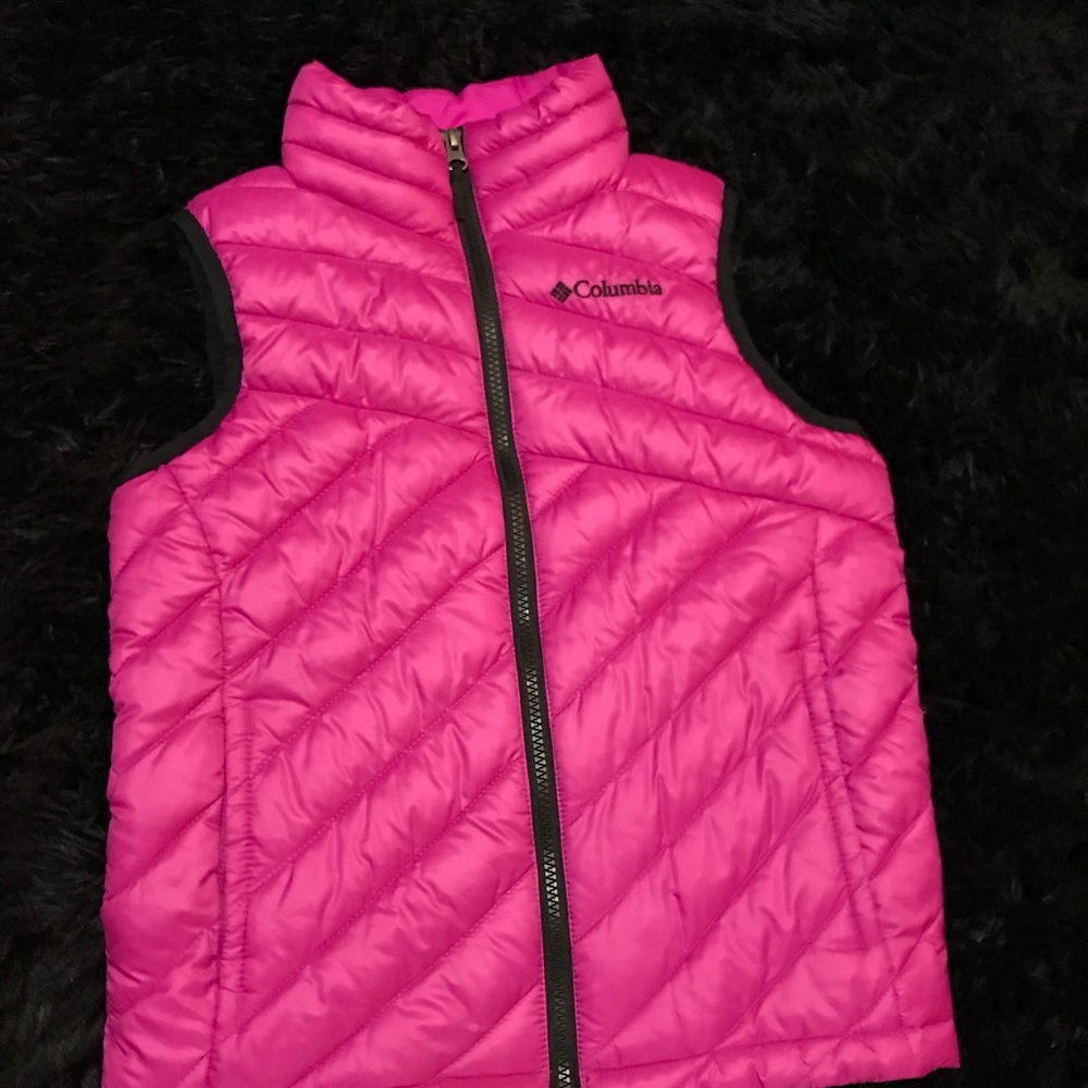 Never worn Columbia Vest